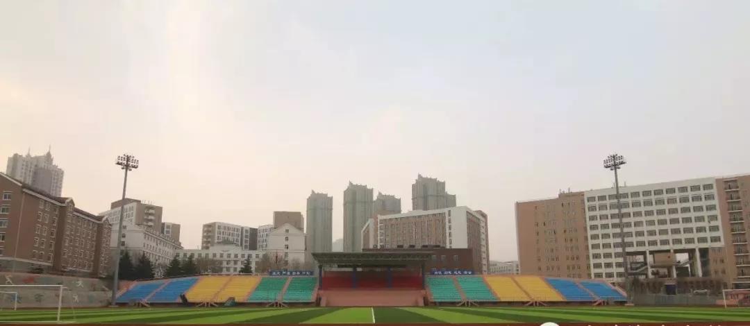 多个运动场馆免费开放,动起来体育公园