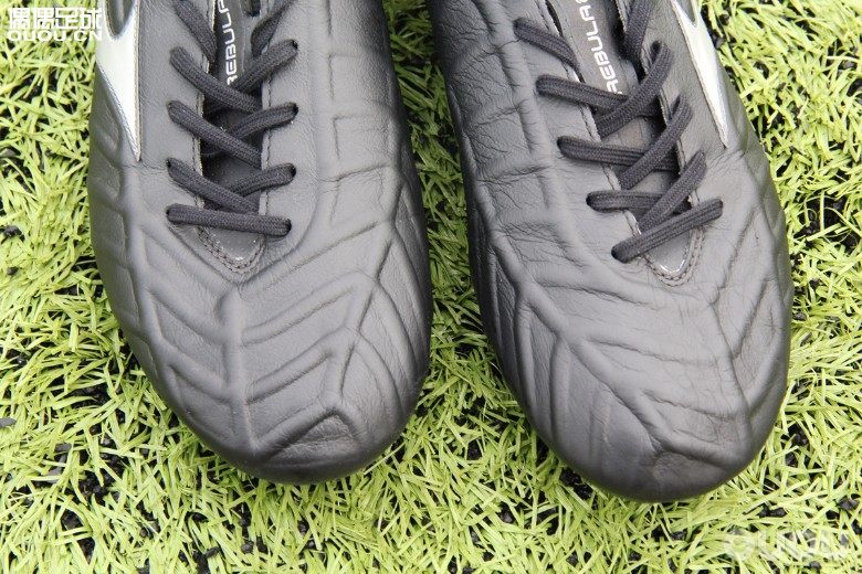 美津浓rebula3v2,美津浓rebulav1怎么样