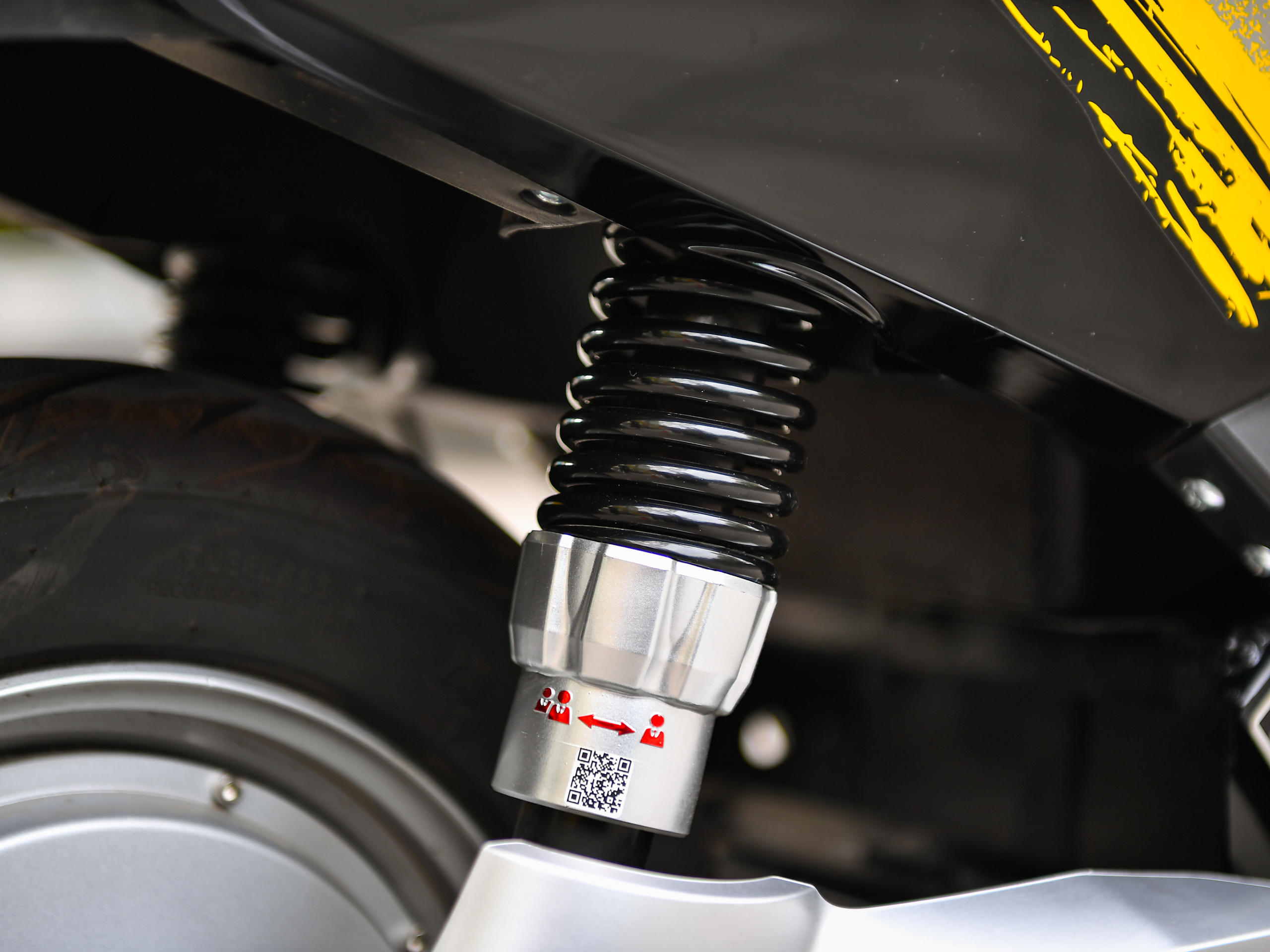 雅迪e2s测评,雅迪电动车b20测评