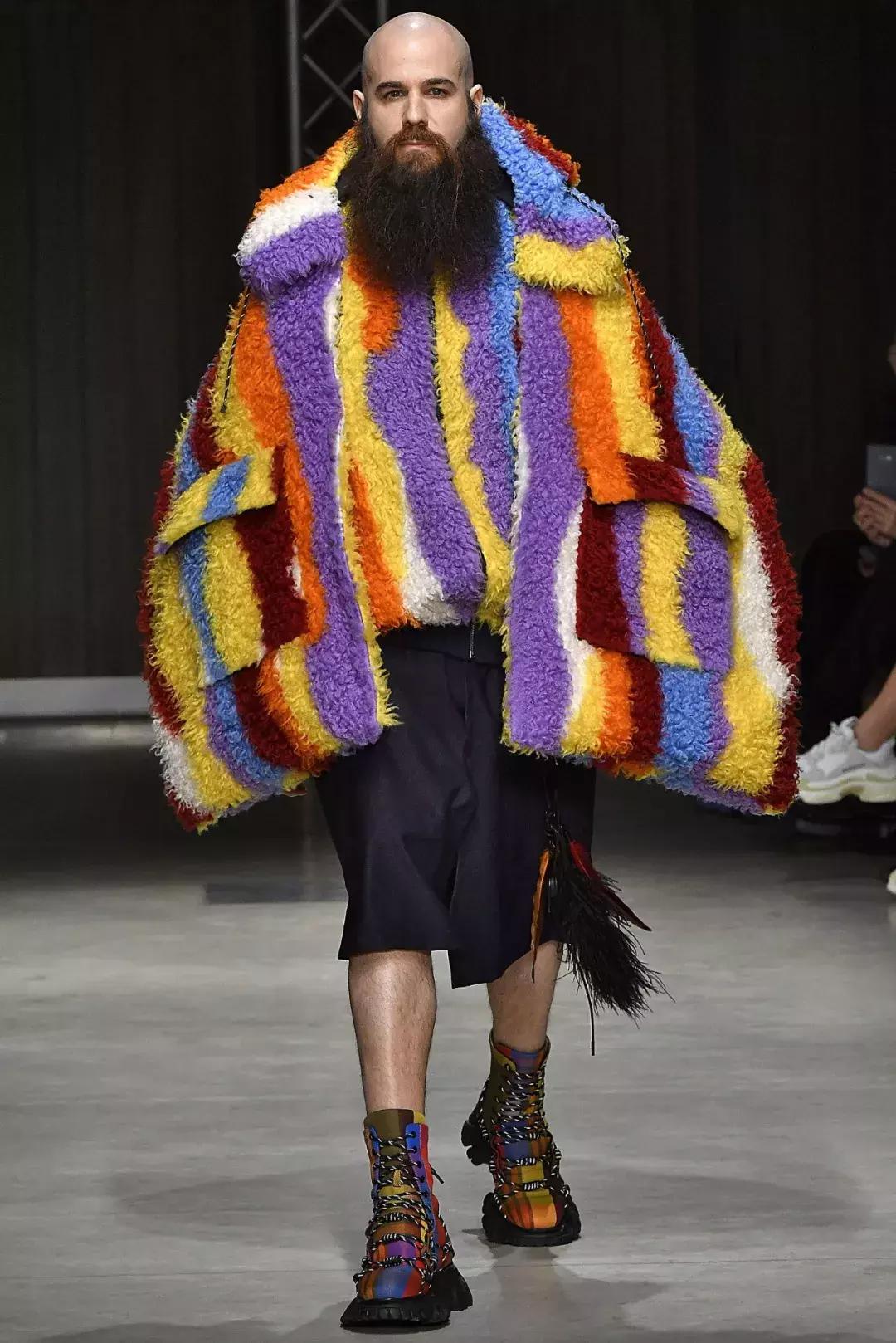 米兰时装周明星最佳看秀造型,米兰时装周明星看秀造型