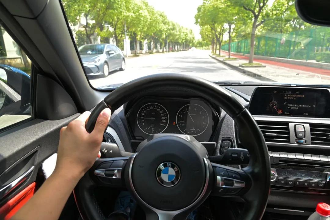 二手宝马220i七座旅行车价格,二手宝马敞篷220i