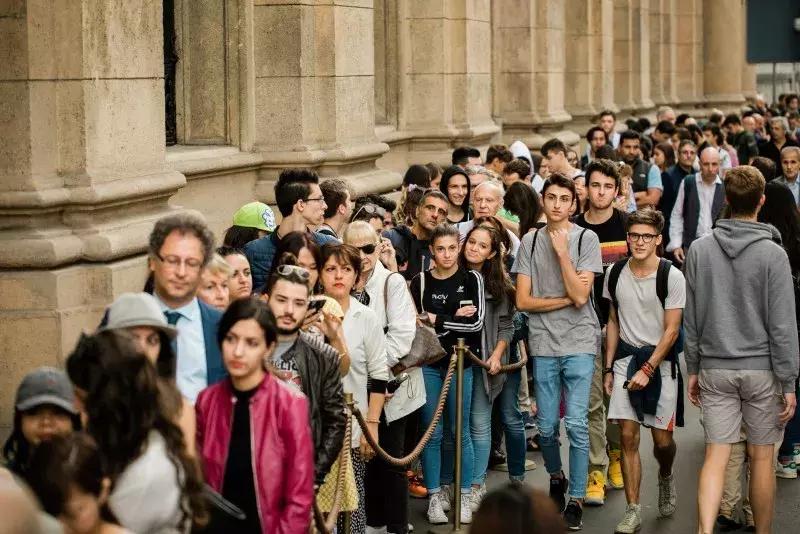 星巴克首席执行官哪里人,星巴克设计师工作室