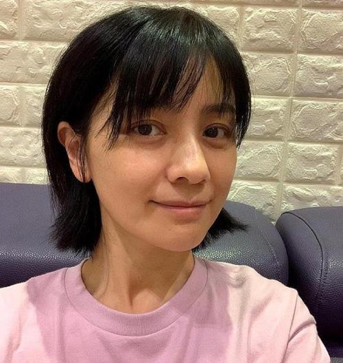 黄皮涂什么颜色素颜霜,偏黄皮肤素颜霜怎样涂不假白