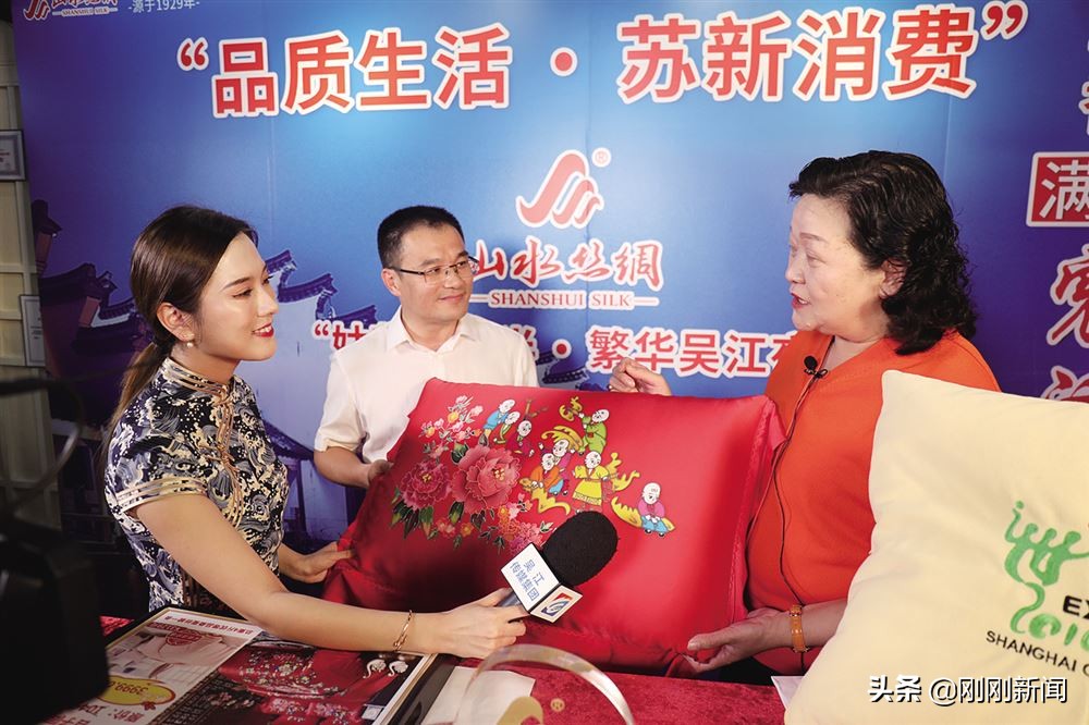 超燃的1.5小时，带货24.8万元！顾全化身“网红主播”撬动震泽夜经济