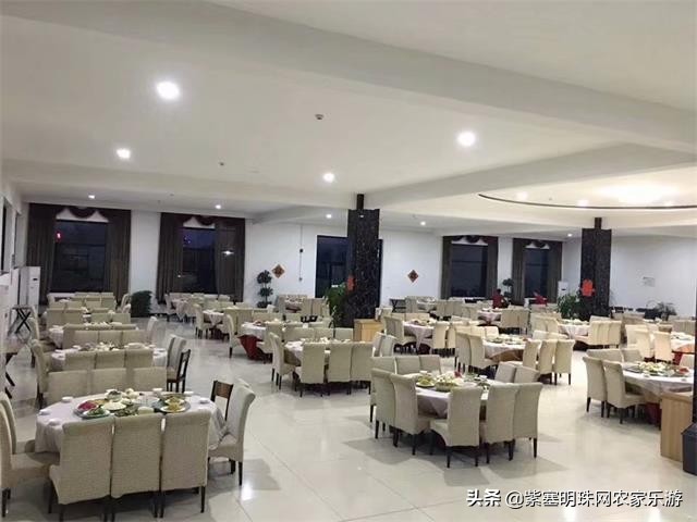 全靠8根钢柱支撑的玻璃栈道你敢挑战吗？保定狼牙山泽疆公寓酒店