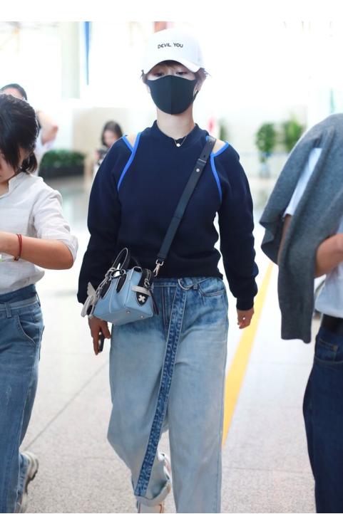 杨紫最新造型同款穿搭,杨紫最近的穿搭还真是进步神速