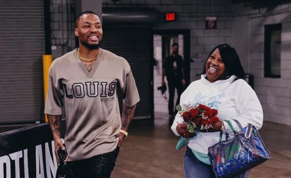 布鲁克菲尔德,0号球员利拉德