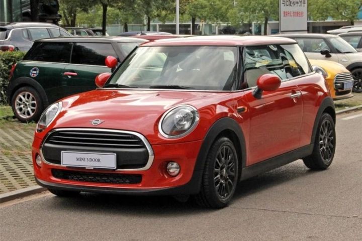 16万买进口“宝马”，前3年保养免费，不仅能撩妹，还倍有面儿