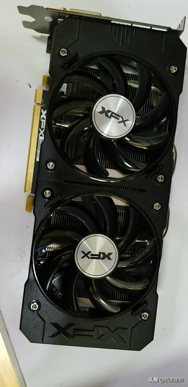 装一台可以吃鸡的电脑,花300装电脑