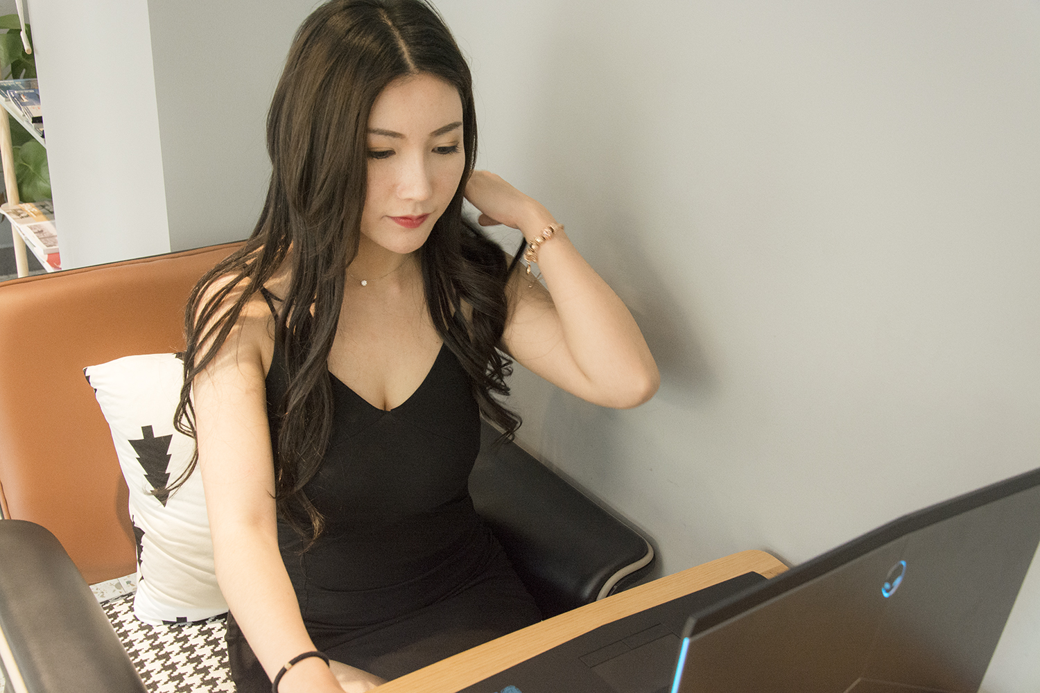 外星人alienware15r4,外星人15r4是哪一年上市的