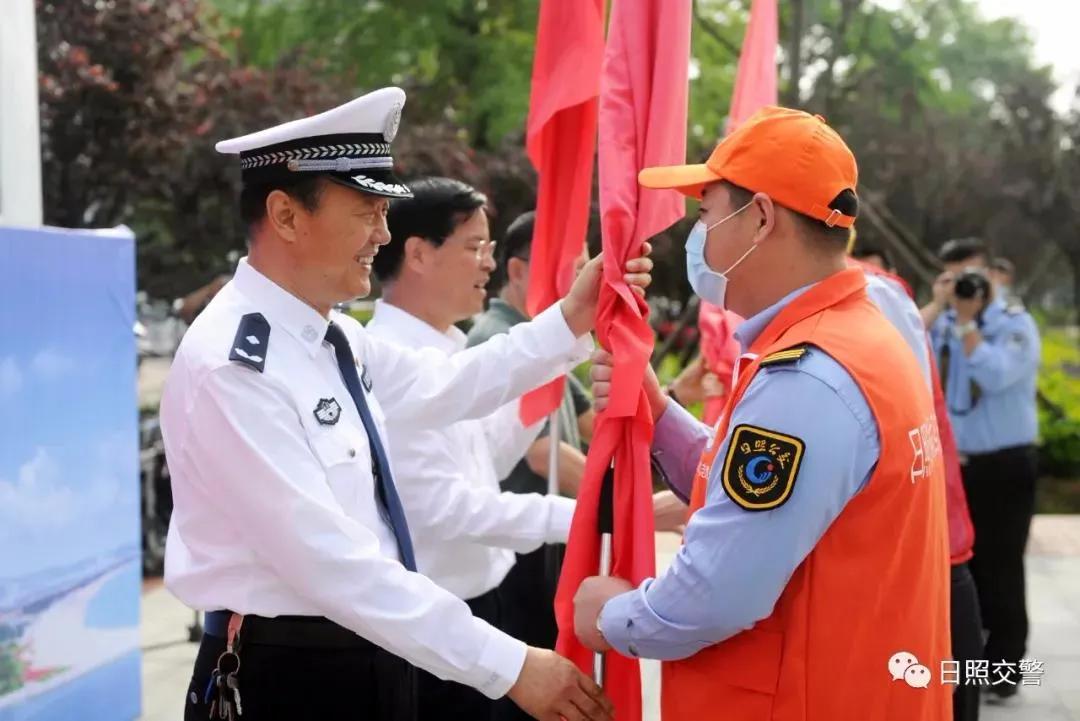 党员先锋岗示范岗创建活动,日照交通示范岗活动
