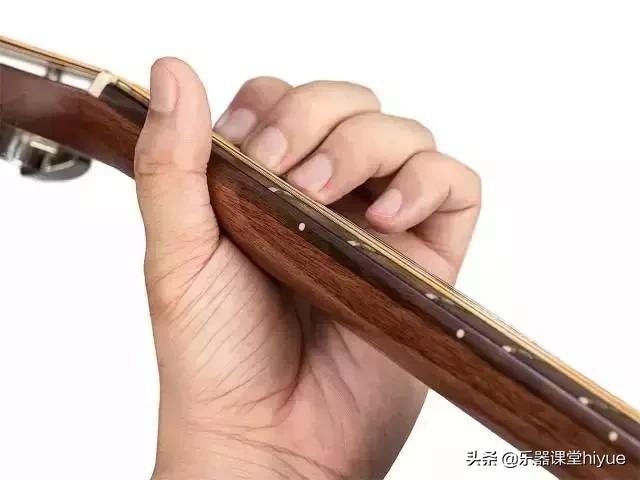 四个最基础的和弦教你,电子琴左手和弦入门简单易懂曲谱