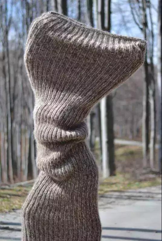 一到冬天，设计师就开始放飞自我，UGG出了一款“麻袋”？