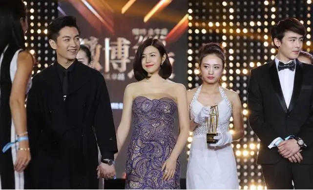 陈妍希和陈晓是姐弟恋吗,陈妍希小龙女脸