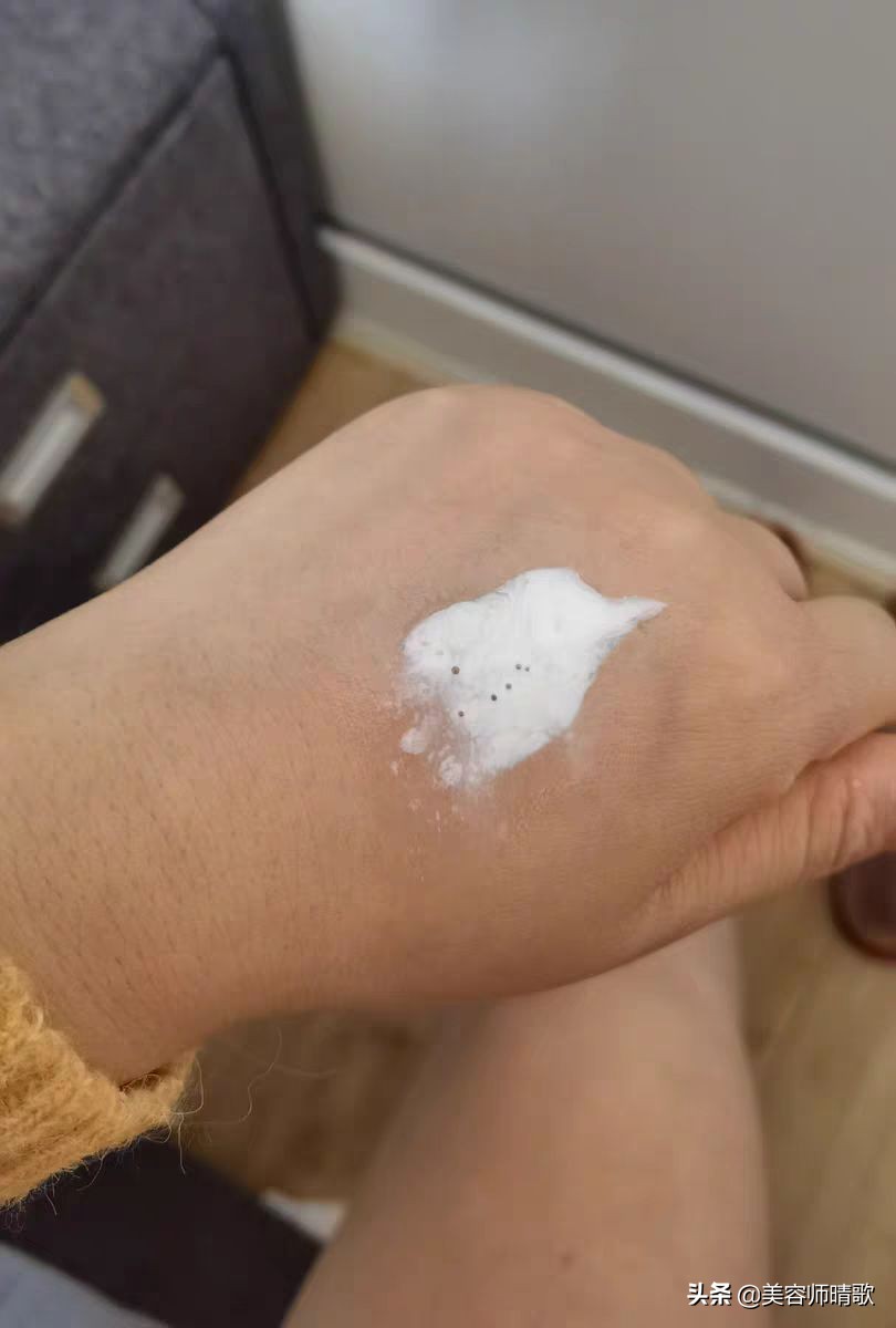 怡思丁和安耐晒哪个防晒效果好,安耐晒小蓝瓶防晒测评