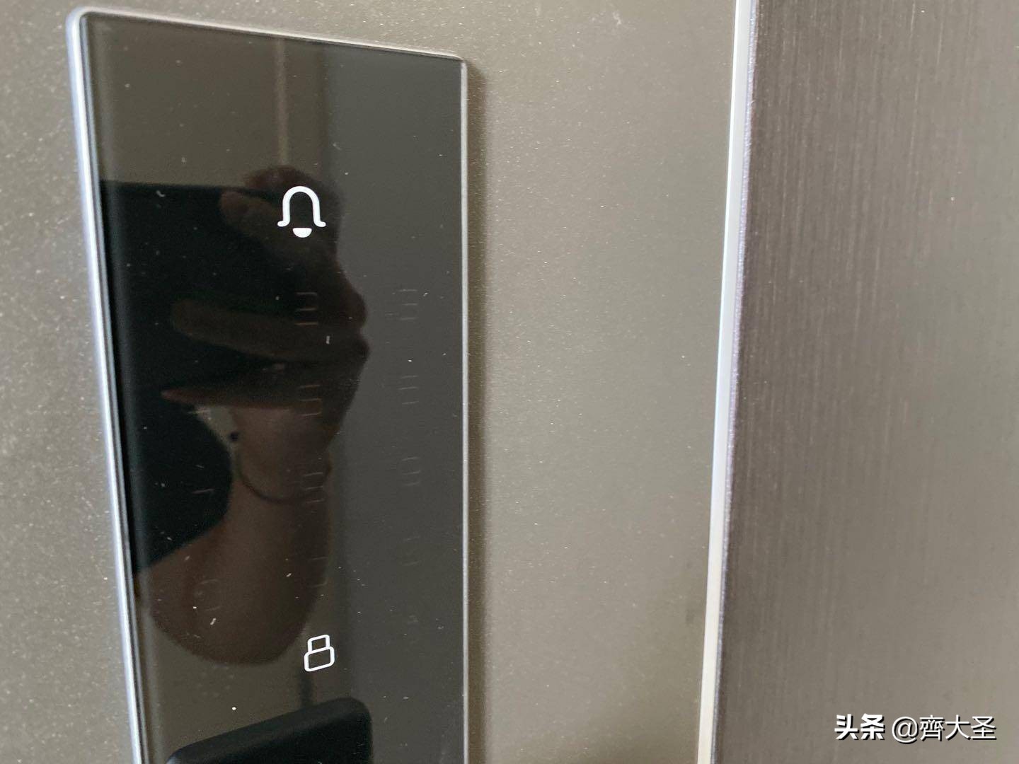 普通入户门怎么改装智慧门,入户门二次安装