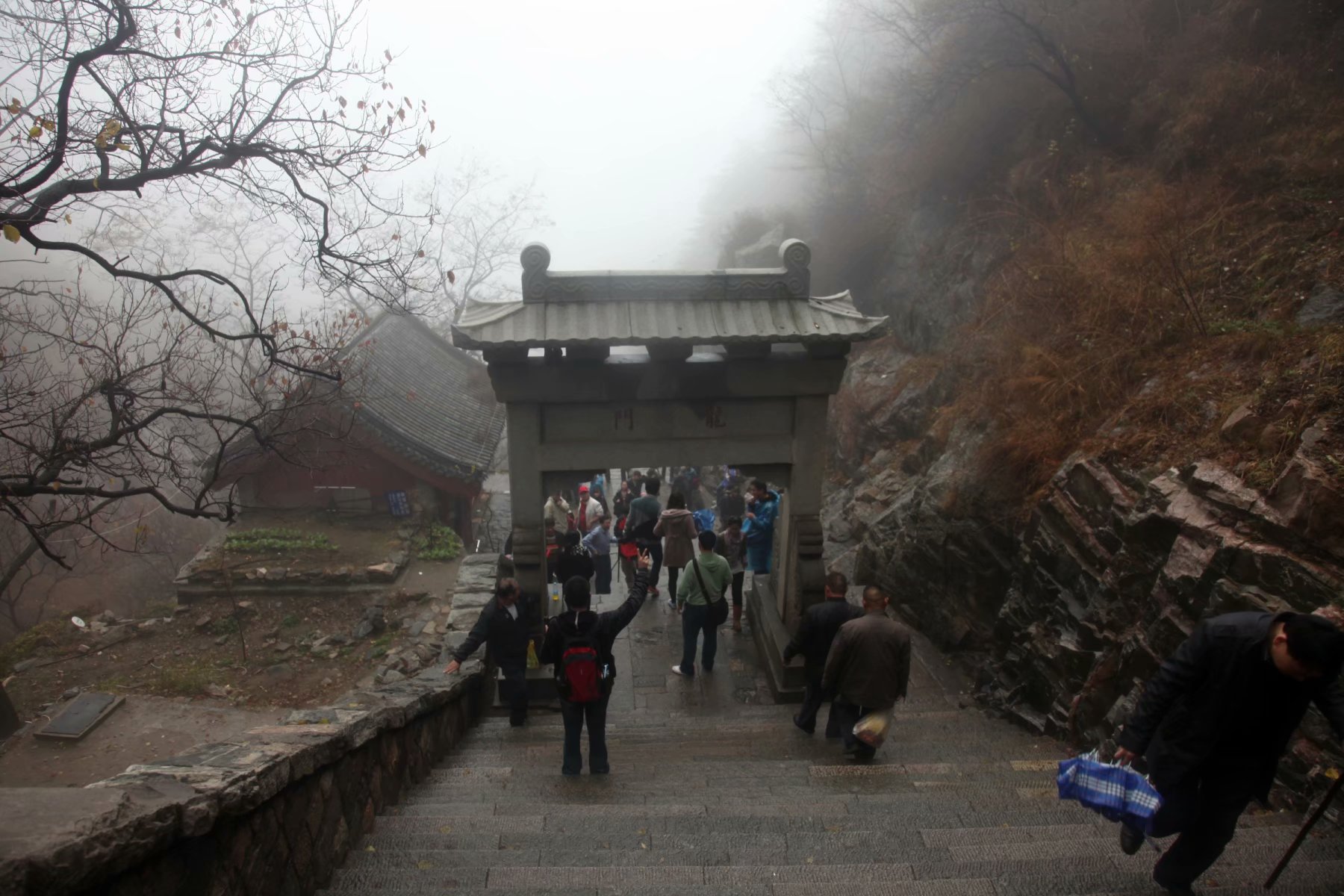 泰山景区在山东哪个市,泰山孔子庙在泰山的位置