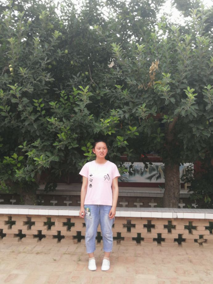 眼睛看不见的女大学生,眼睛看不见却考上大学的考生