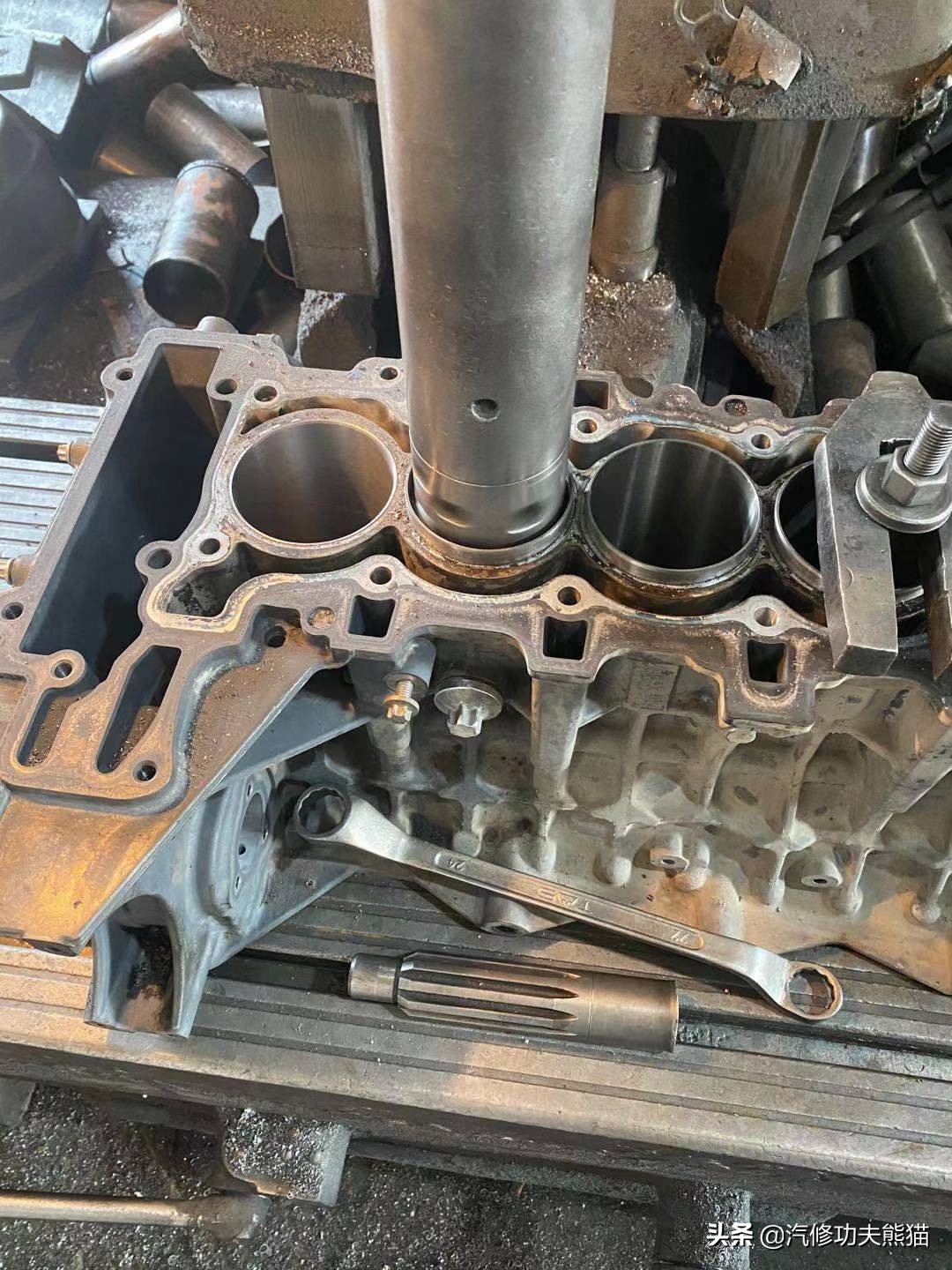 e90宝马325i容易烧机油,宝马e90325i烧机油能修好吗