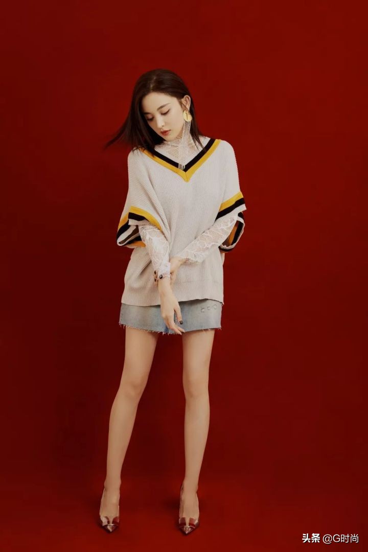 慵懒风外穿v领毛衣搭高领打底,冬季毛衣宽松慵懒风v领内穿