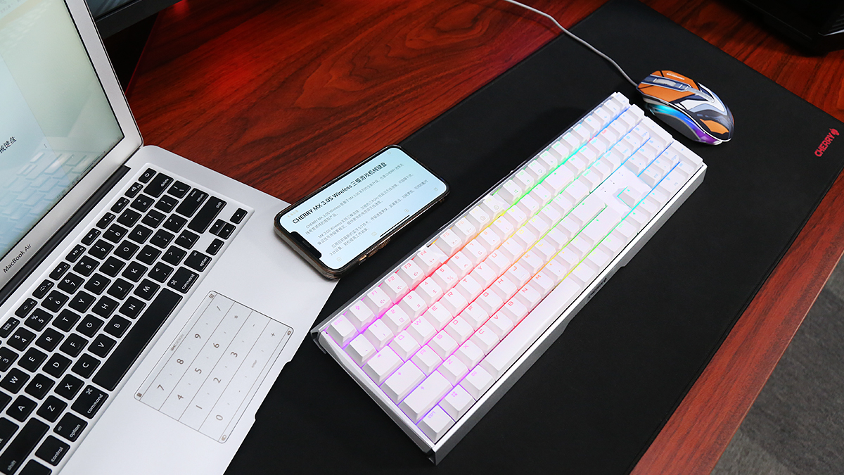 CHERRYMX3.0S三模无线游戏机械键盘评测：好饭不怕晚