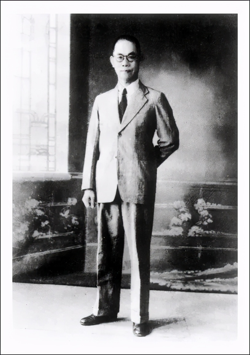 《潜伏》原型，45年后终回大陆