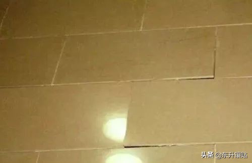 客厅瓷砖大面积空鼓怎么解决,怎么把空鼓瓷砖完整的拆下来