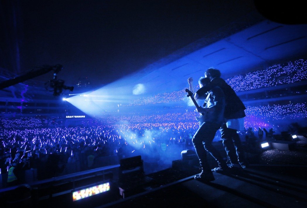 周杰伦助唱五月天,周杰伦谈和阿信说好不哭