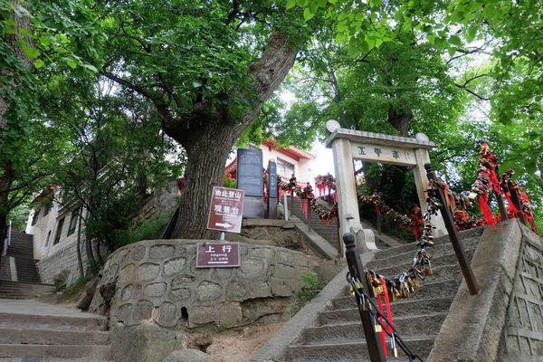 西岳华山五峰风景,华山一日游西安出发路线推荐