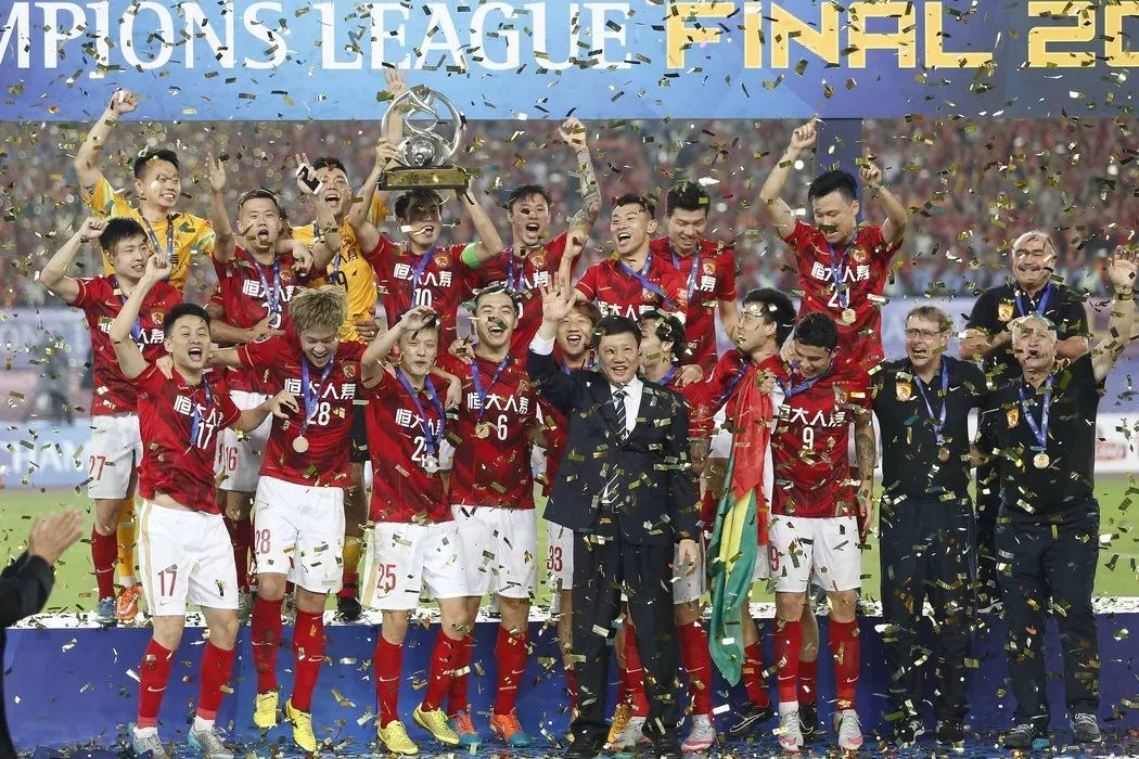 受疫情影响的中国足球队,疫情对中国经济的打击有多大