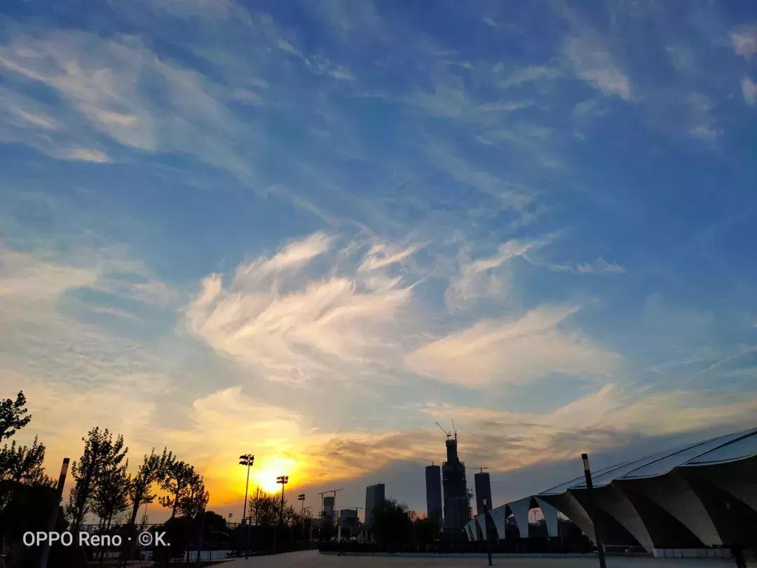 Opporeno和pro的区别,opporeno与renopro区别