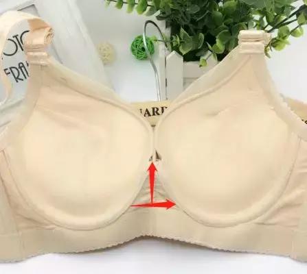 这么多年，我一直假装很会挑文胸……