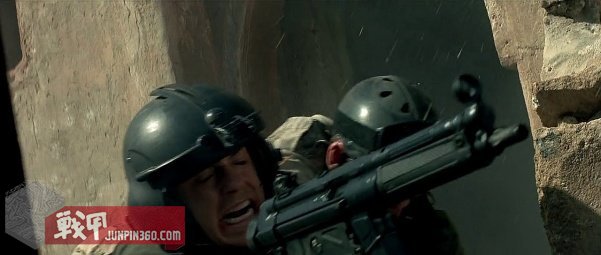 美国黑鹰战机坠落视频,黑鹰坠落最震撼视频