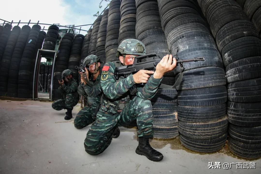 特战队员入列仪式誓词,预备特战队员转正