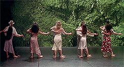 说脱就脱，荒淫、黑暗，尺度堪比《权游》，又一部史诗巨制来袭！