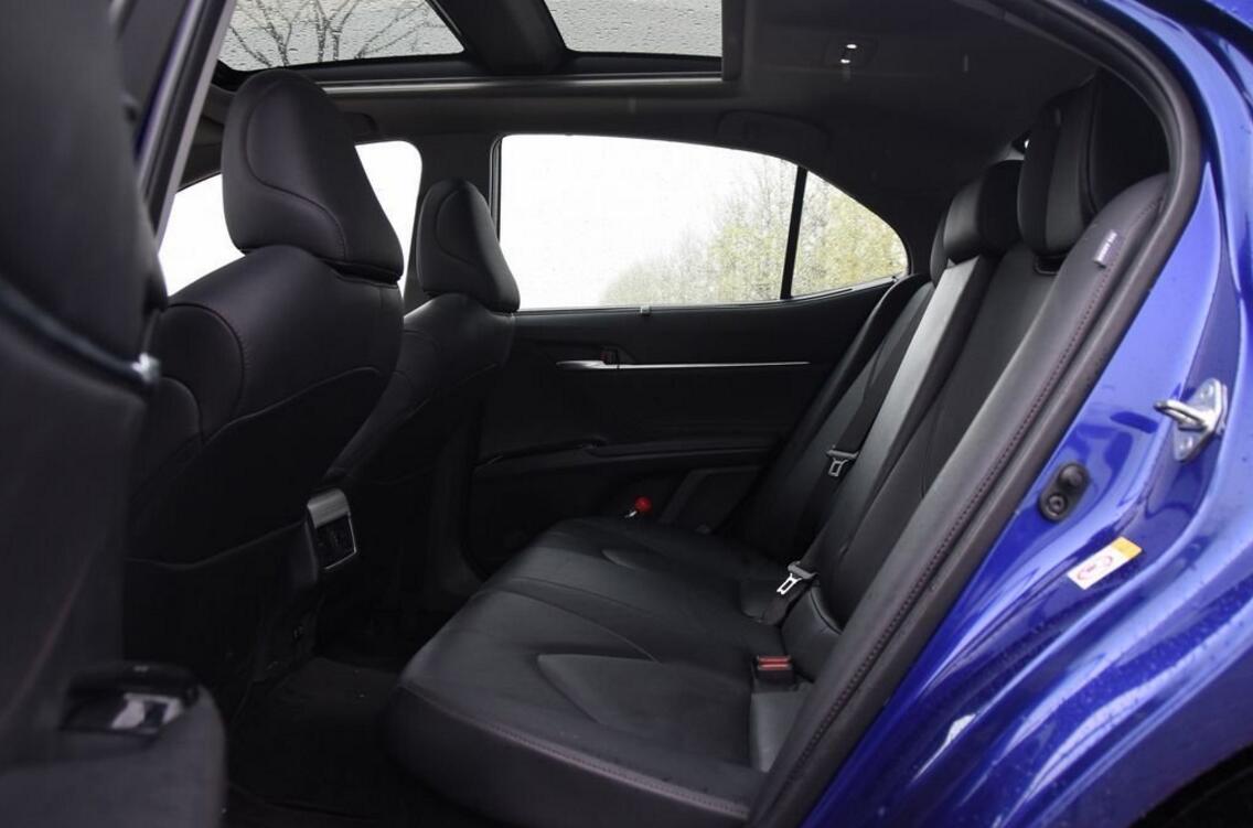 10年运动操控舒适俱佳的b级车,最省油耐用最便宜b级的良心车