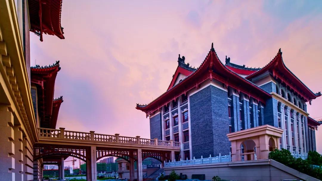 中原第一所现代大学:坐落于八朝古都,近60万人选择报考!