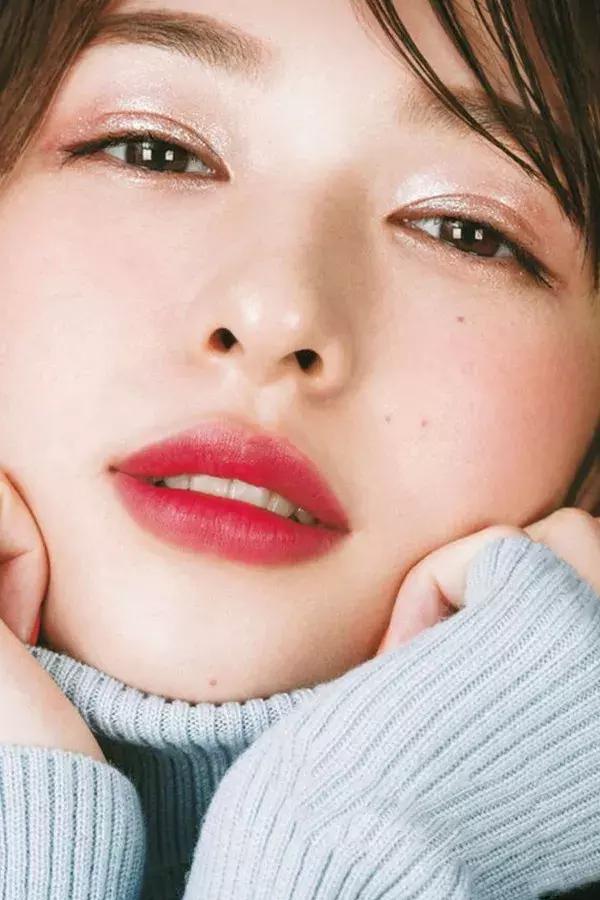 两秒钟搞定一个眼妆,手把手教气质减龄眼妆画法