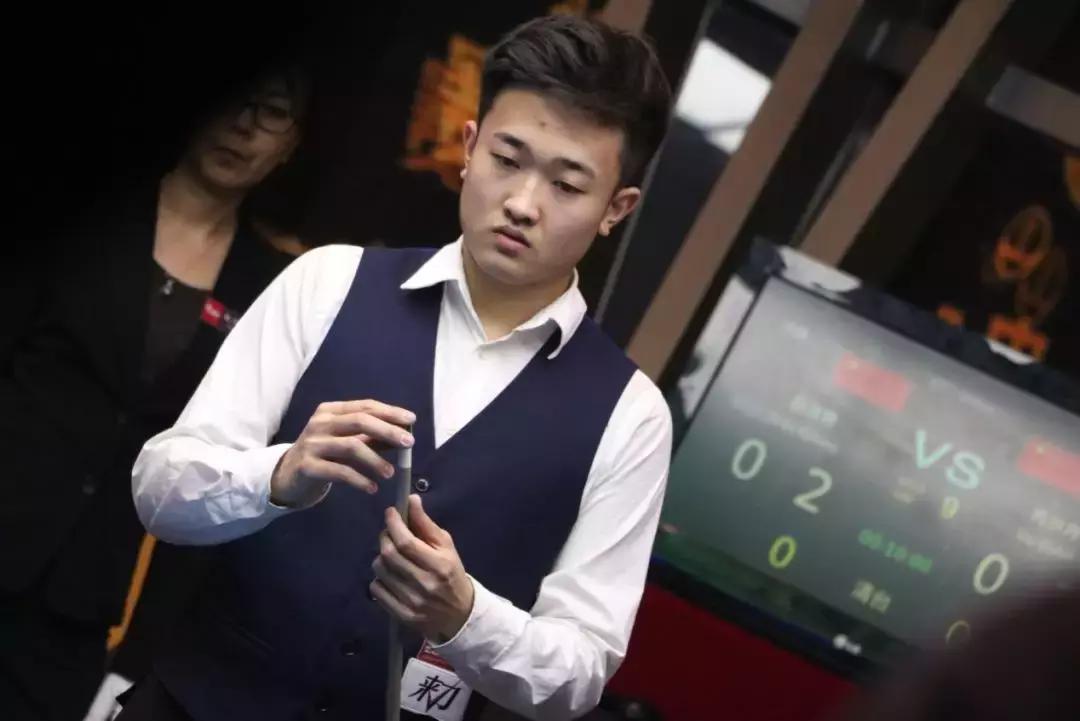 11岁杨紫程化身“TV神童”大战“山东五虎”败部强势挺进32强