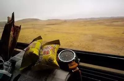 手机充电跳屏是什么意思,iphone一充电就跳屏