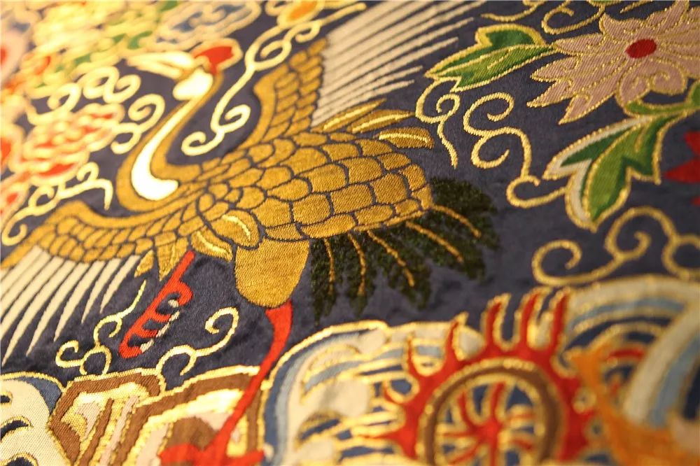 南京云锦是丝绸绣业的顶级技艺吗,南京云锦有寸锦寸金之称