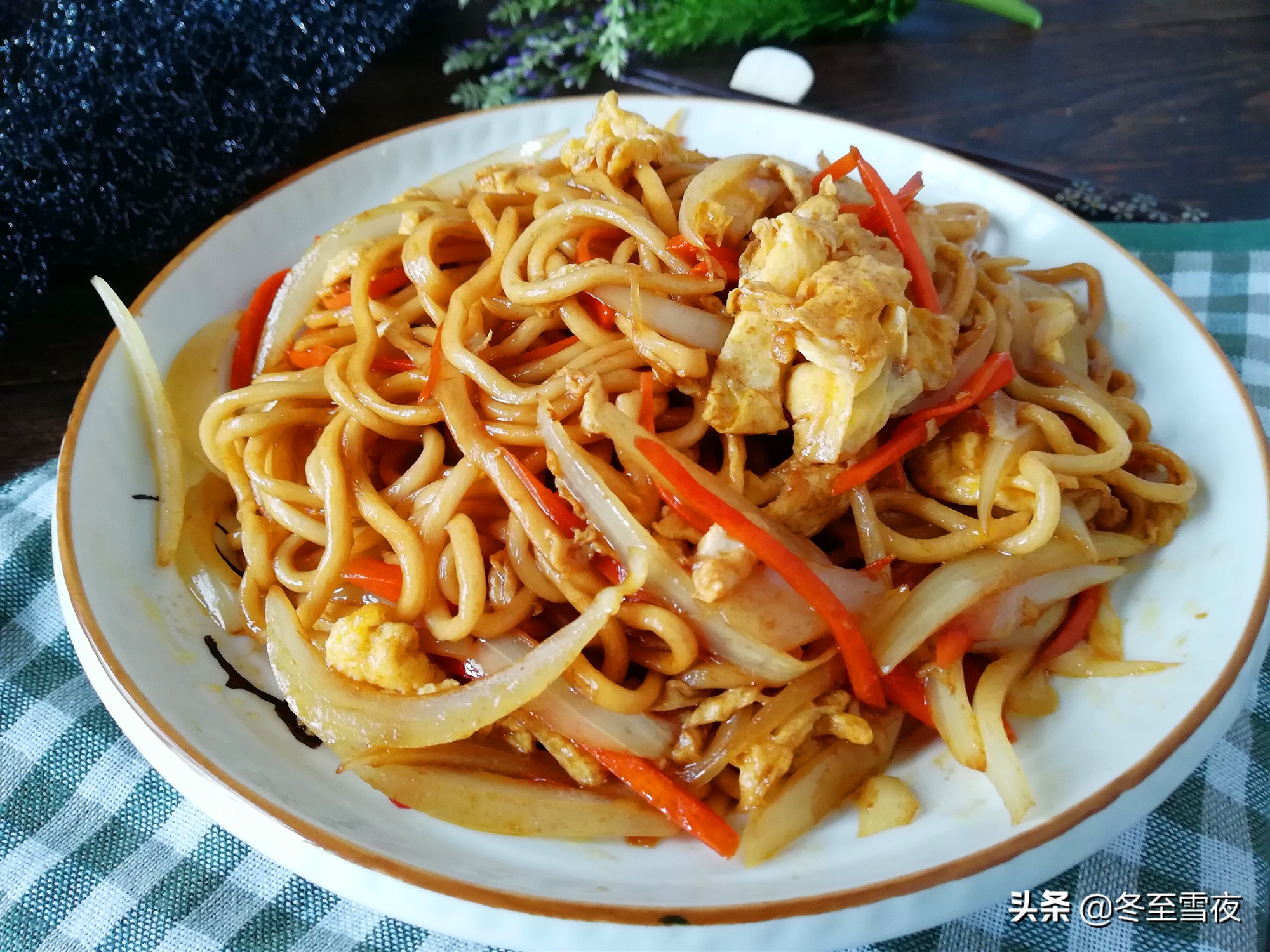 如何做好一盘炒面学会这几步就够,5分钟学会家常炒面的做法