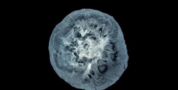 为什么戴银镯手腕一圈总发黑？