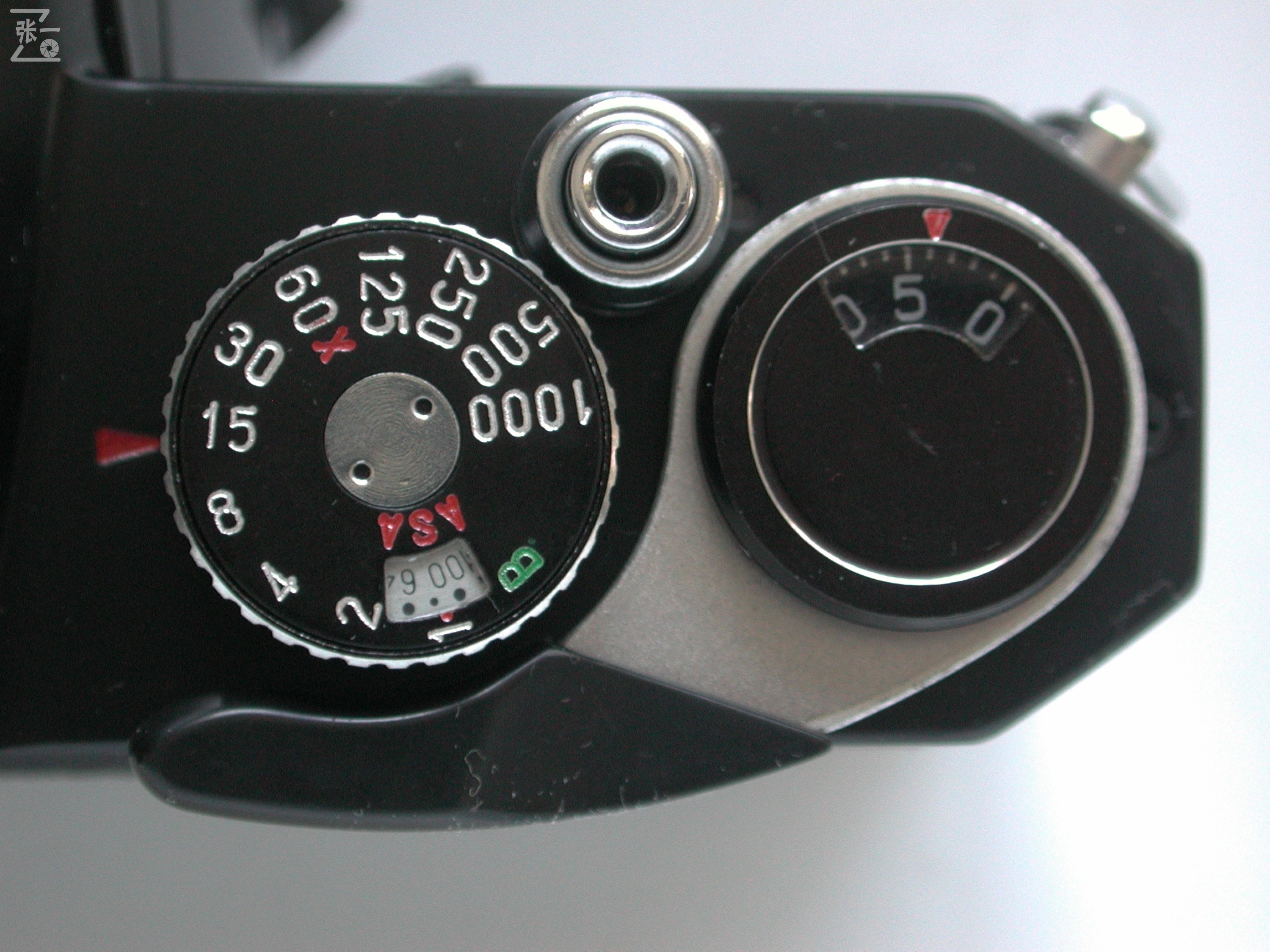 中国重庆生产的明佳MingcaMCK1000单反照相机