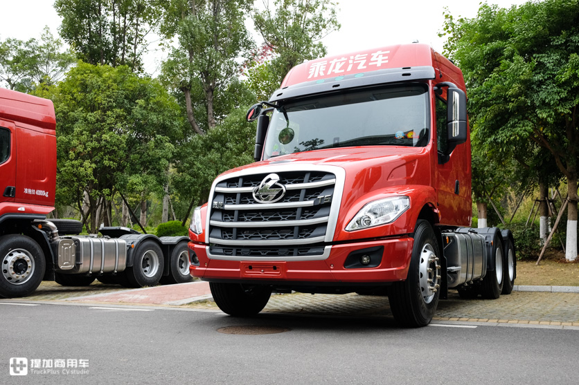 30万左右的卡车,30万国六牵引车