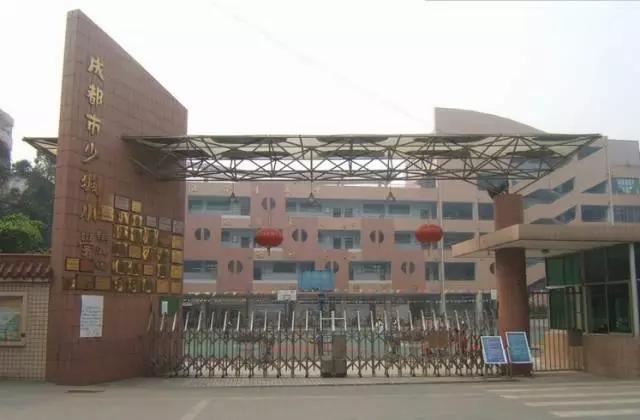 青二区和锦二区选哪个好一点,青二区和锦二区怎么选