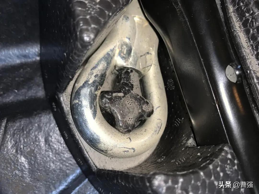 新款君越涉水,新款君越进水