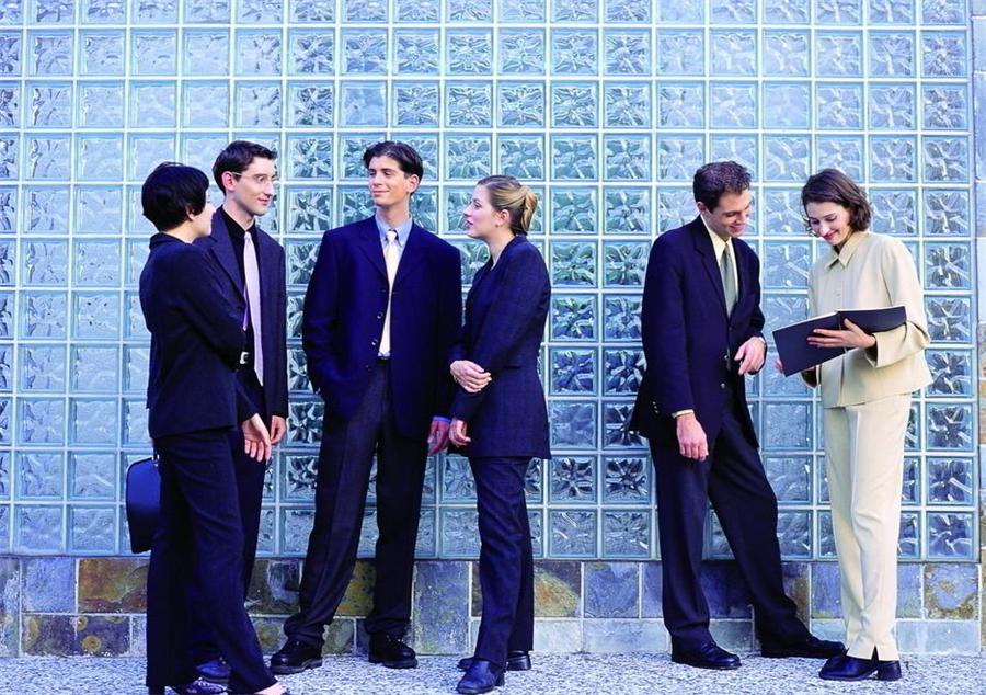 职场有人背后给领导说坏话怎么办,职场被人背后议论