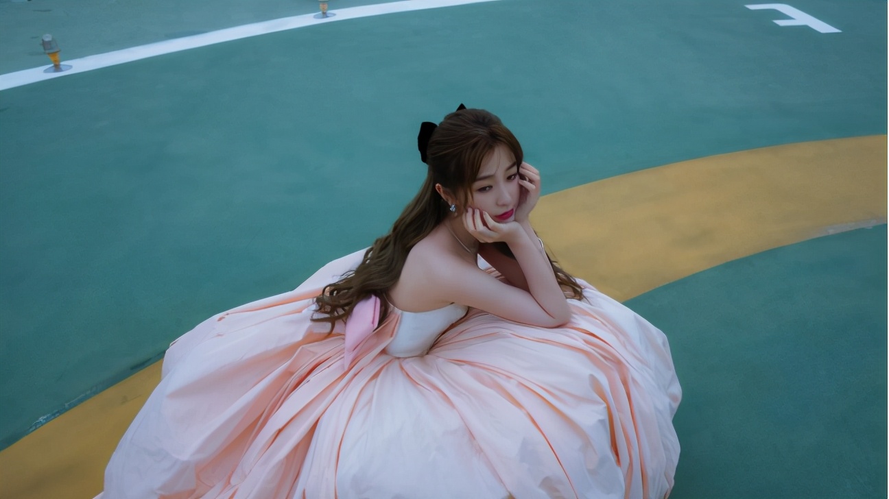 蝴蝶结发饰怎么戴两侧才好看,蝴蝶结发饰怎么戴在头上才好看