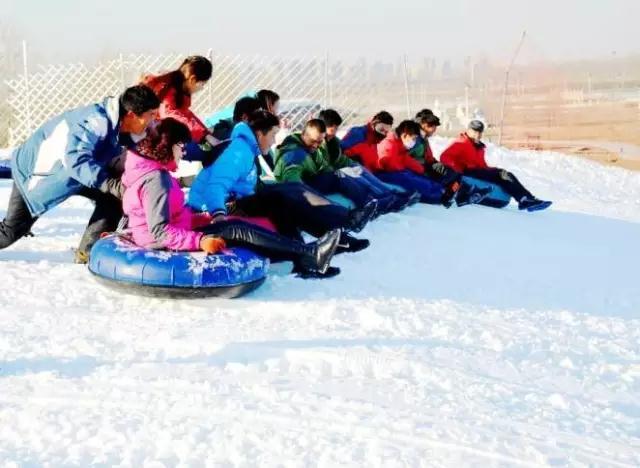 北京蓝调庄园滑雪场,这个冬天来滑雪吧